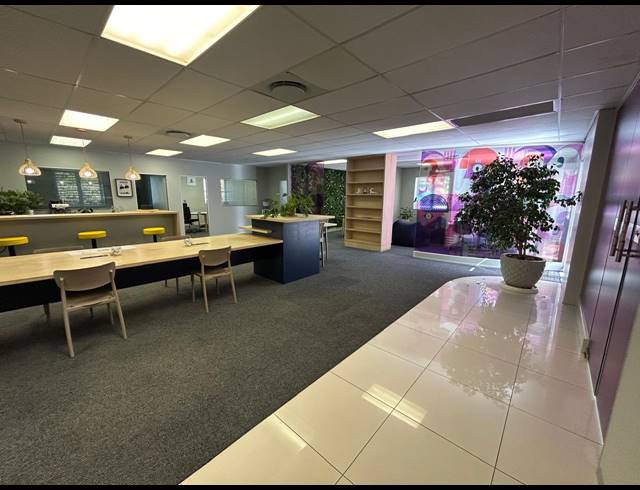 159M² OFFICE TO LET IN STEENBERG